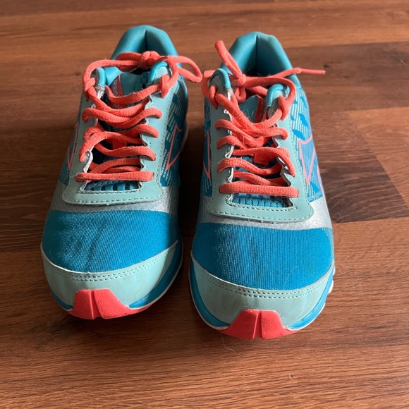 Reebok runners - Picture 2 of 6